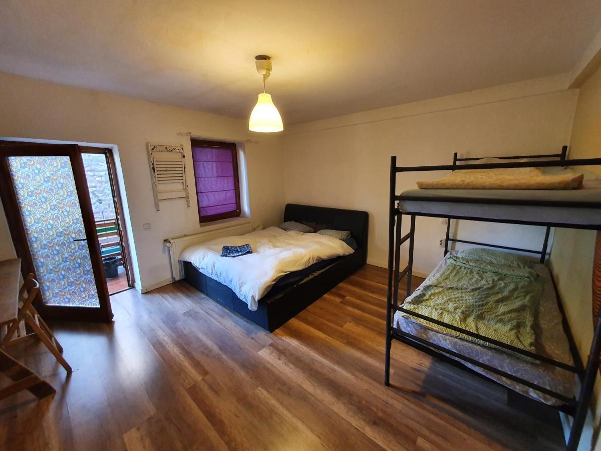 Zen Hostel Cluj-Napoca Esterno foto
