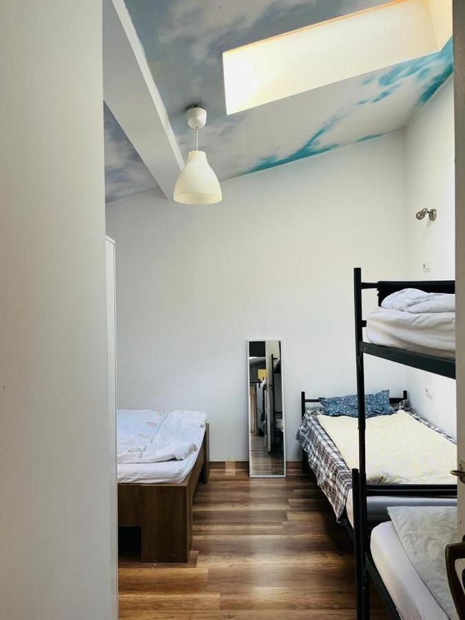 Zen Hostel Cluj-Napoca Esterno foto