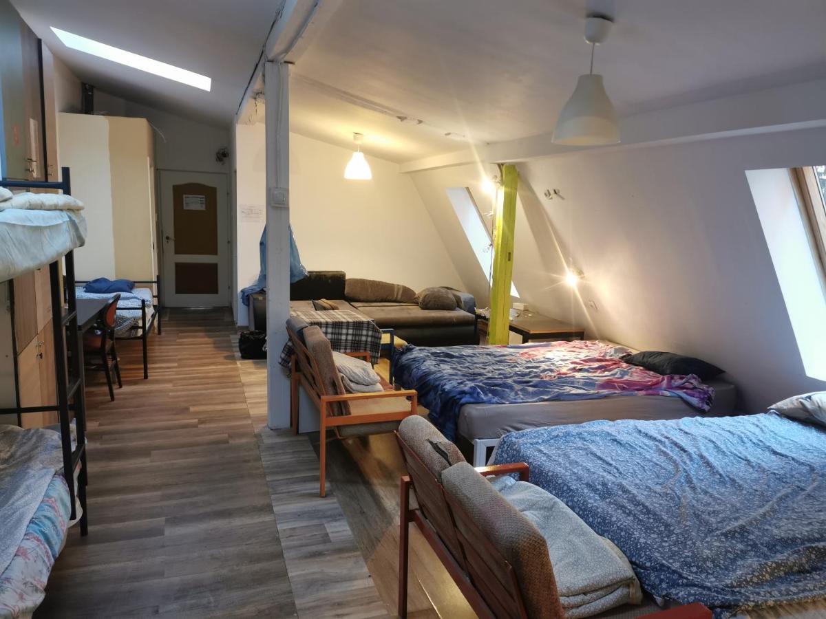 Zen Hostel Cluj-Napoca Esterno foto
