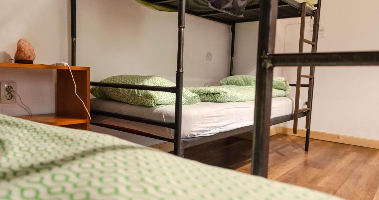 Zen Hostel Cluj-Napoca Esterno foto