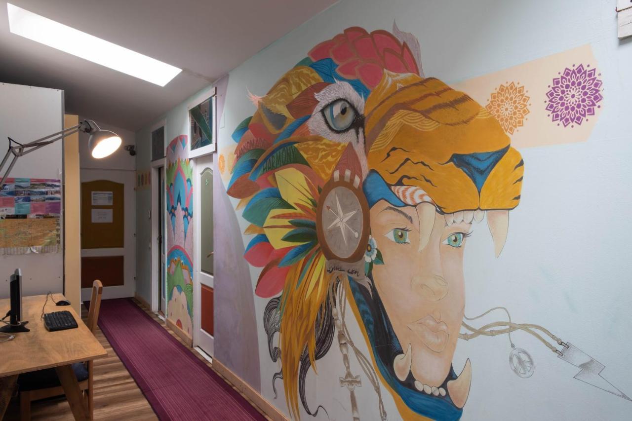 Zen Hostel Cluj-Napoca Esterno foto