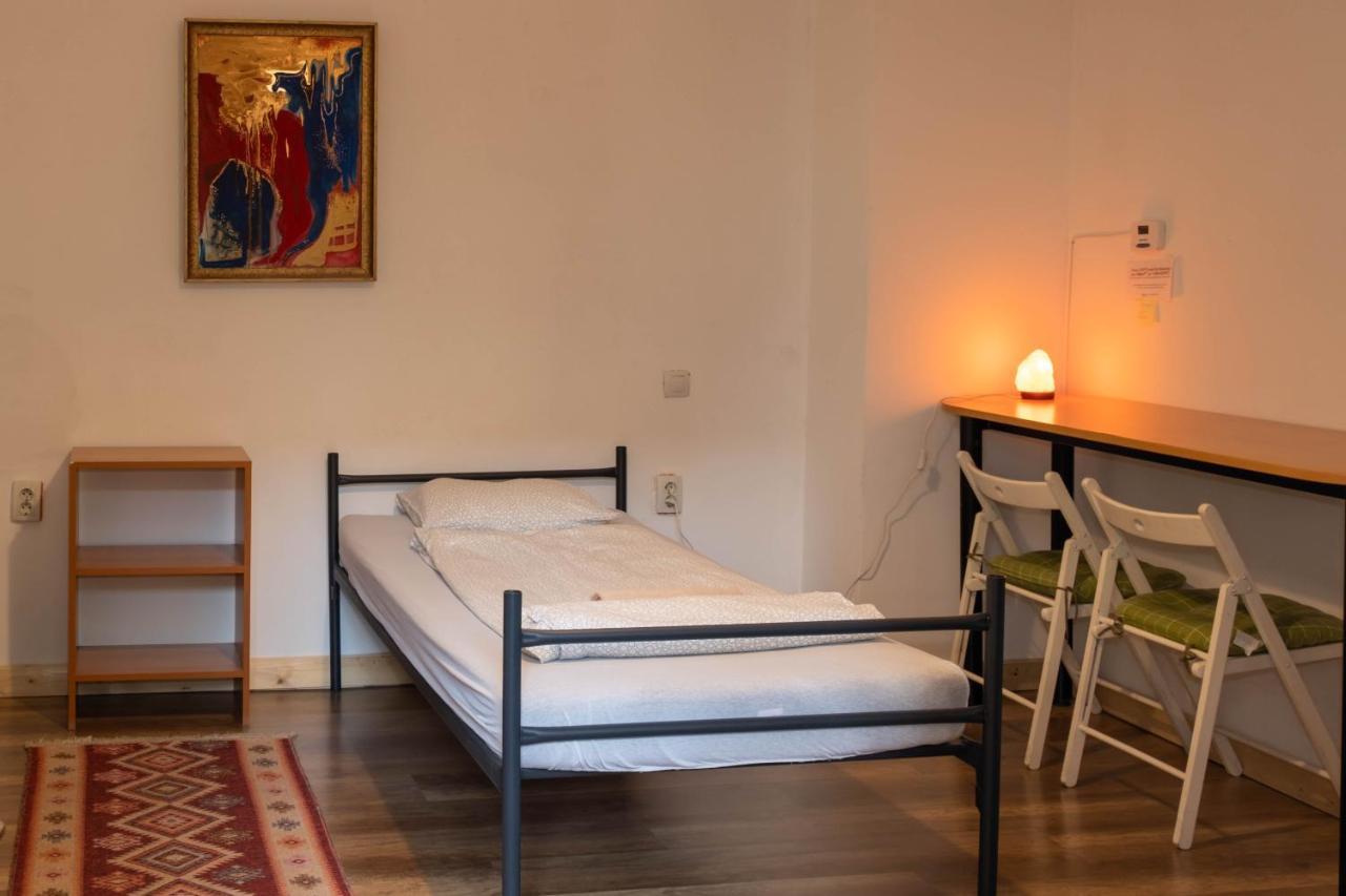 Zen Hostel Cluj-Napoca Esterno foto